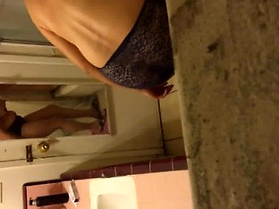FakeAgentUK Stocking clad MILF gives oral feast on casting couch